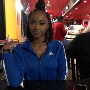 Meet your Posher, Jazmine